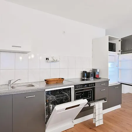 Bright & Cozy 2-room Comfort In Center With Kitchen, Free Wifi