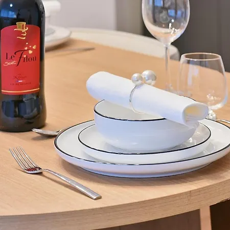 Bright & Cozy 2-room Comfort In Center With Kitchen, Free Wifi *