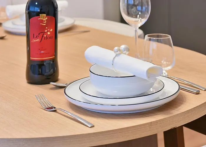 Bright & Cozy 2-room Comfort In Center With Kitchen, Free Wifi *