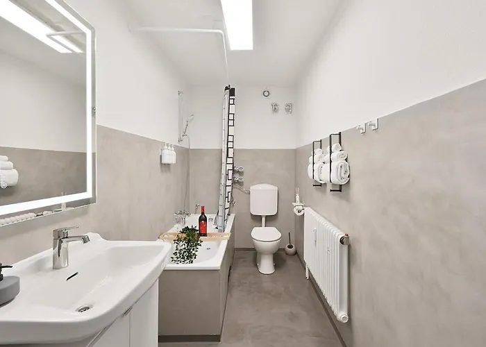 Bright & Cozy 2-room Comfort In Center With Kitchen, Free Wifi * Wuppertal